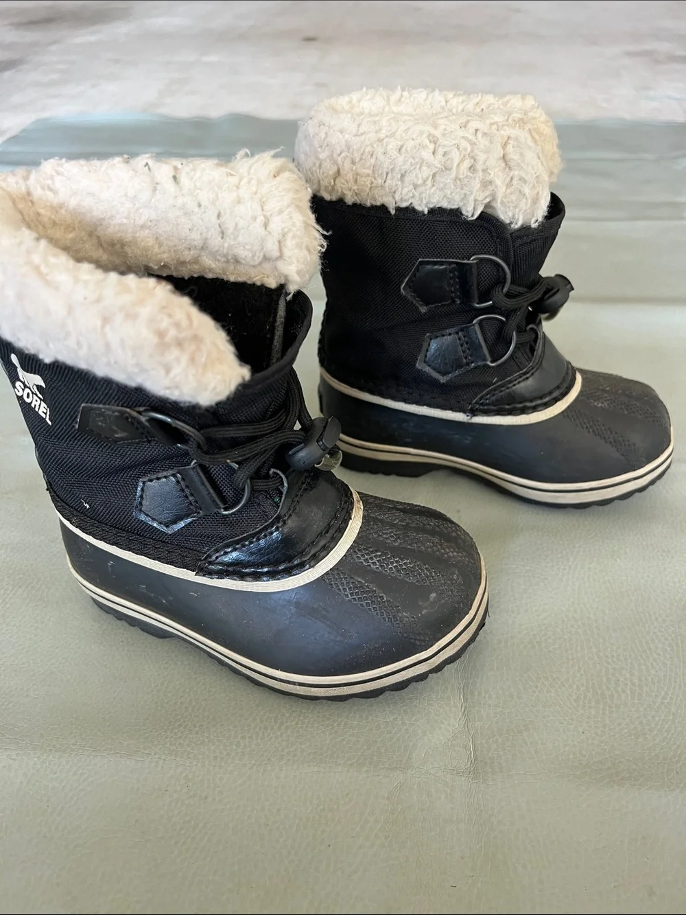 Sorel Kids Black Boots with Cream Faux-Fur Cuff